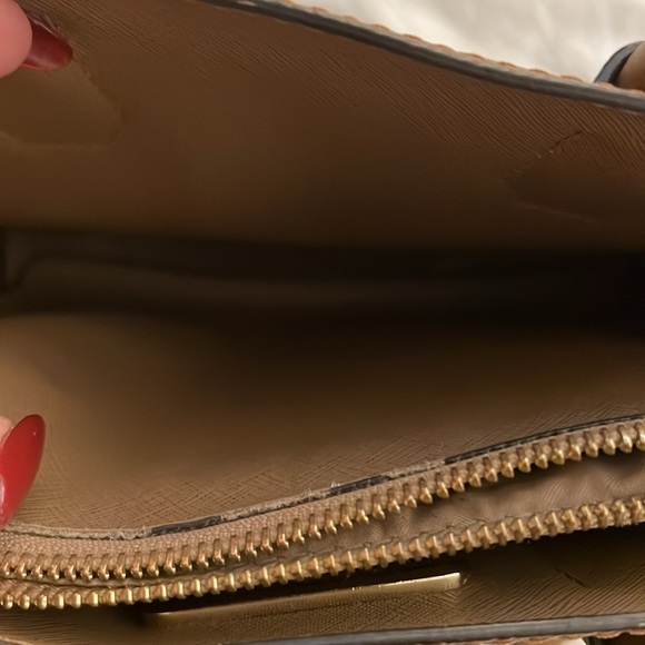 PRE-LOVED Michael Kors Mercer Ladies Small Leather Crossbody Designer Handbag - Picture 7 of 10